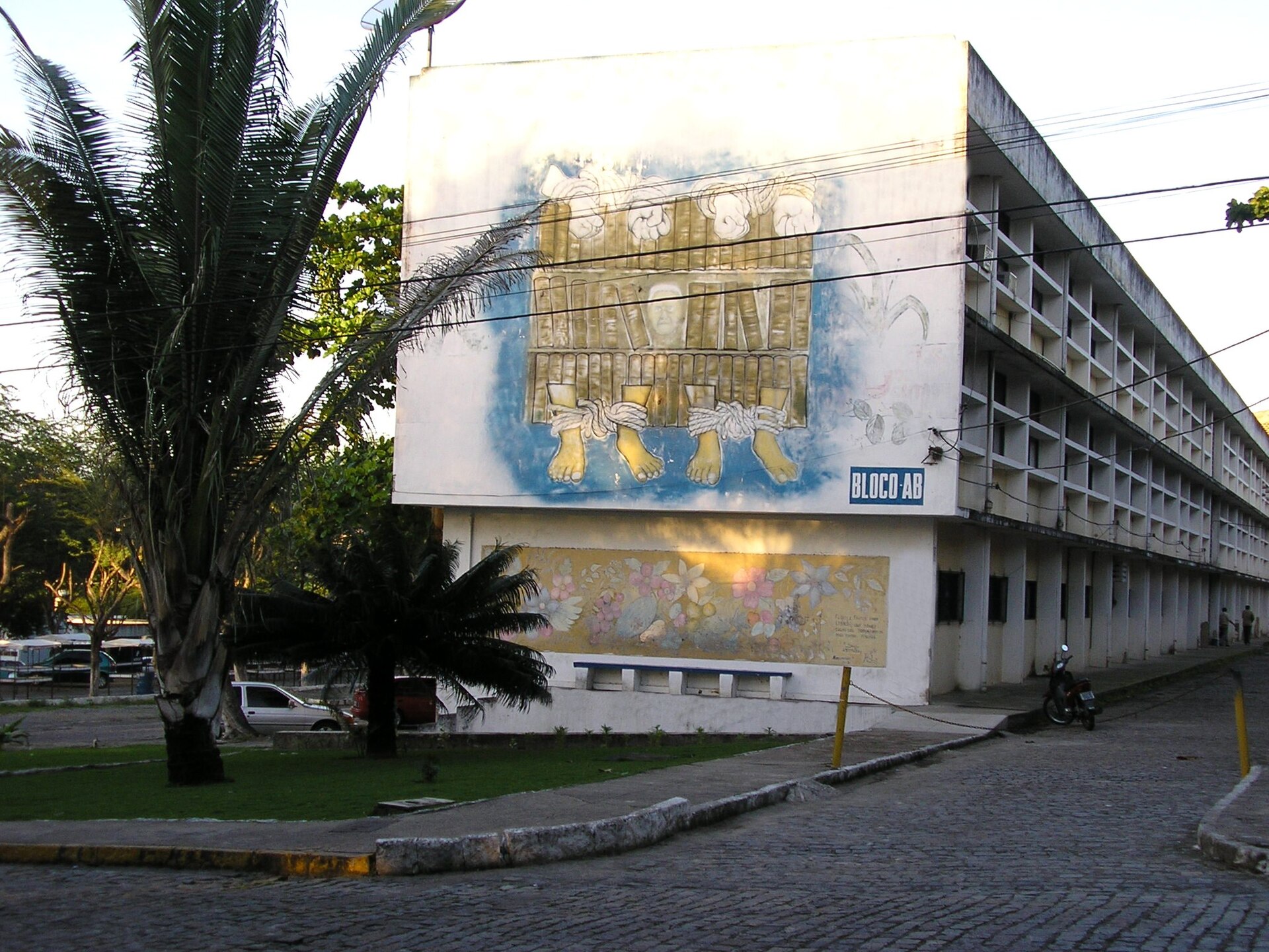 Imagem institucional relacionada à UNIVERSIDADE