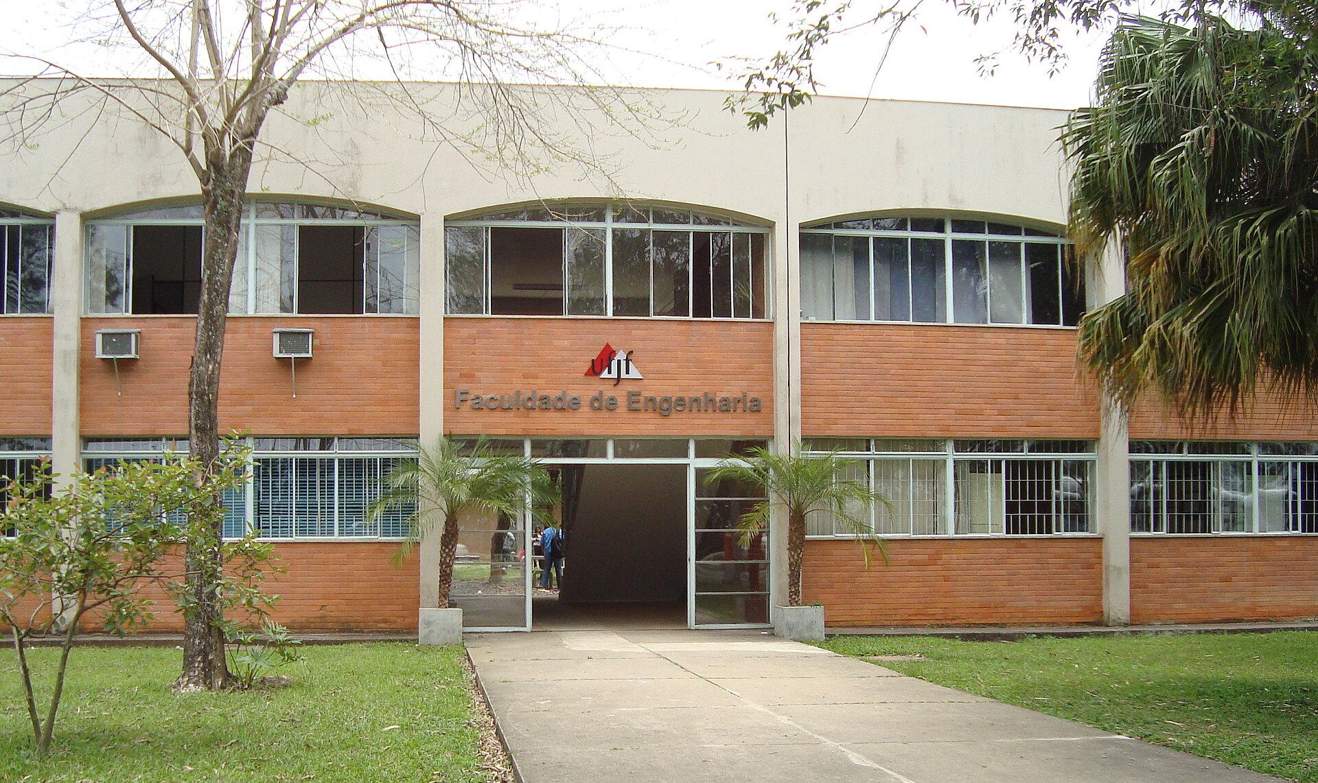 UFJF abre inscrições para especialização gratuita em Ensino de Ciências e Matemática