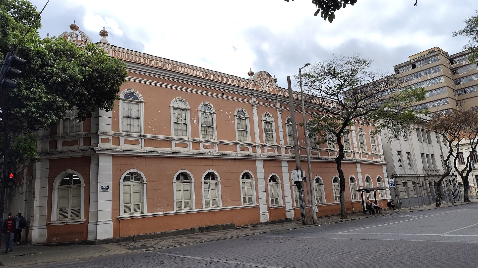 Imagem institucional relacionada à UFMG